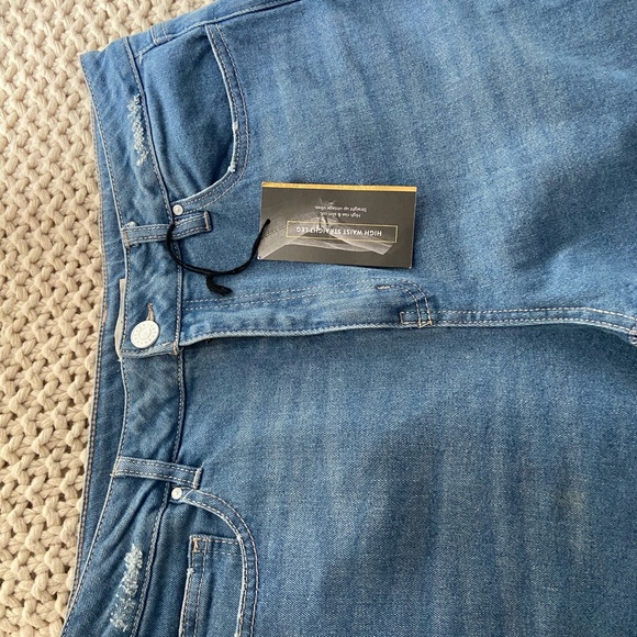 Refuge distressed high waist straight leg jeans,12 - Picture 3 of 13